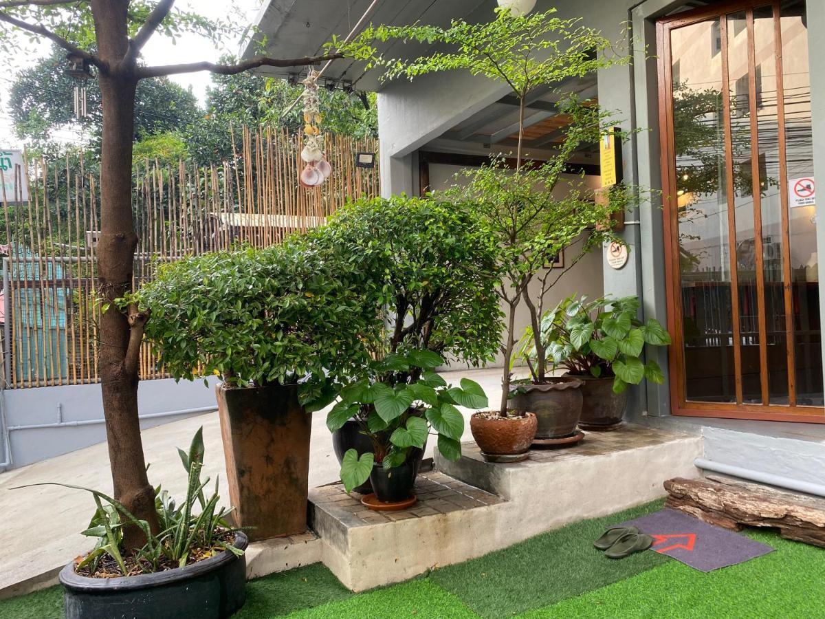 Nesuto Hostel Ramkamhaeng 52 Bangkok Extérieur photo