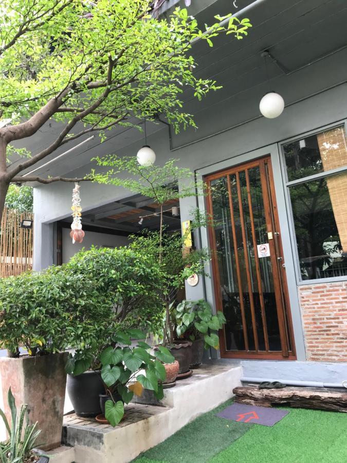 Nesuto Hostel Ramkamhaeng 52 Bangkok Extérieur photo