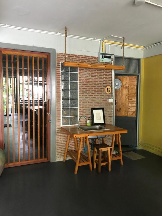 Nesuto Hostel Ramkamhaeng 52 Bangkok Extérieur photo